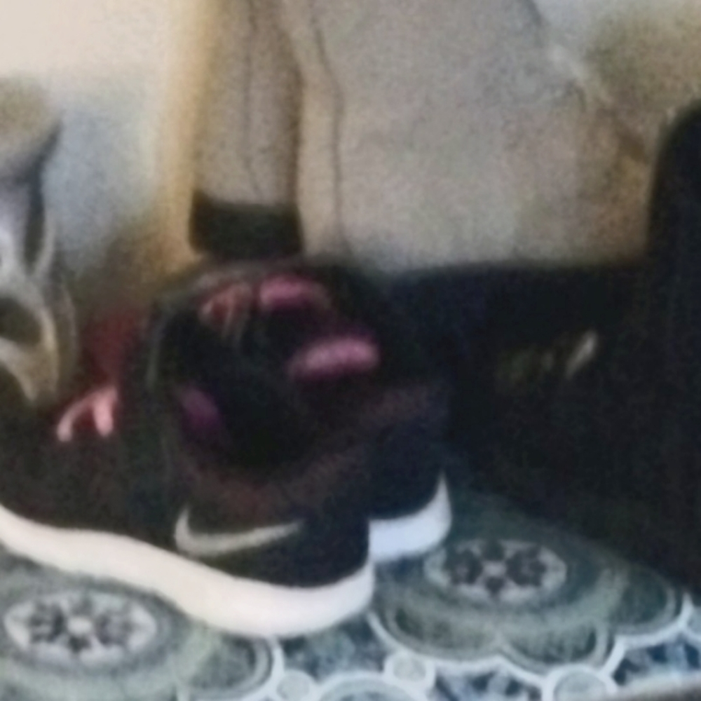 Size 7 girls toddler Nike Air Max